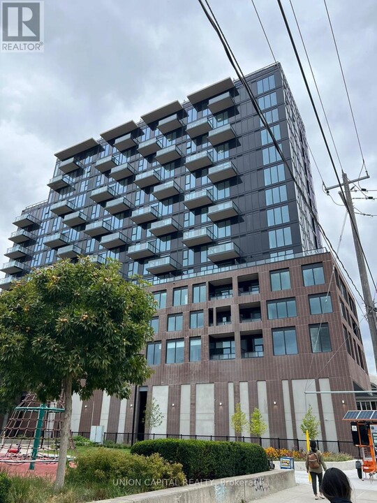 270-1270 Dufferin St in Toronto, ON - Building Photo