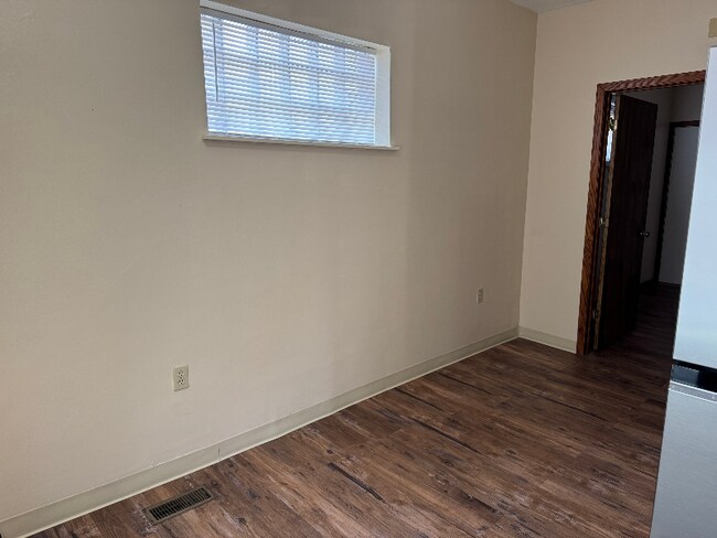 724 Fulton St W, Unit Apt 3 in Grand Rapids, MI - Building Photo - Building Photo