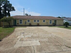 3535 Southwind Dr in Gulf Breeze, FL - Building Photo - Building Photo
