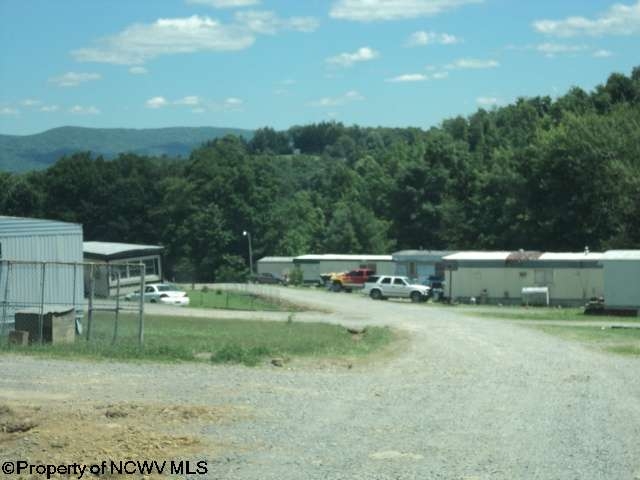 Grape Thicket Mobile Home Park in Kingwood, WV - Building Photo - Building Photo