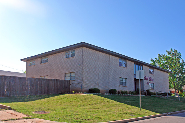 Red Rose II Apartments in Oklahoma City, OK - Building Photo - Building Photo