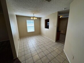6105 5th St in Lubbock, TX - Foto de edificio - Building Photo