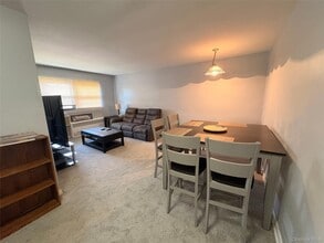 25 Elizabeth St in Farmingdale, NY - Building Photo - Building Photo