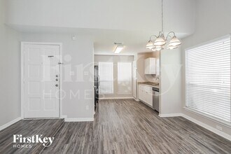 7610 San Benito Dr in Houston, TX - Foto de edificio - Building Photo