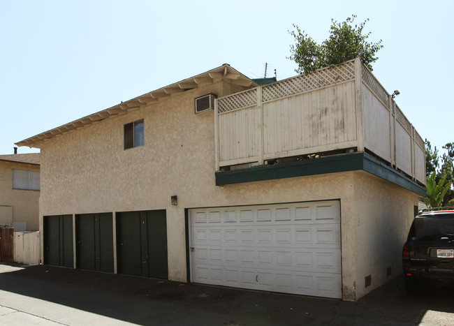 2054 S Jetty Dr in Anaheim, CA - Building Photo - Building Photo