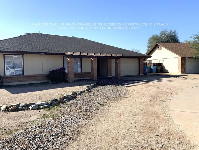 13802 N 45th Ave in Glendale, AZ - Foto de edificio - Building Photo