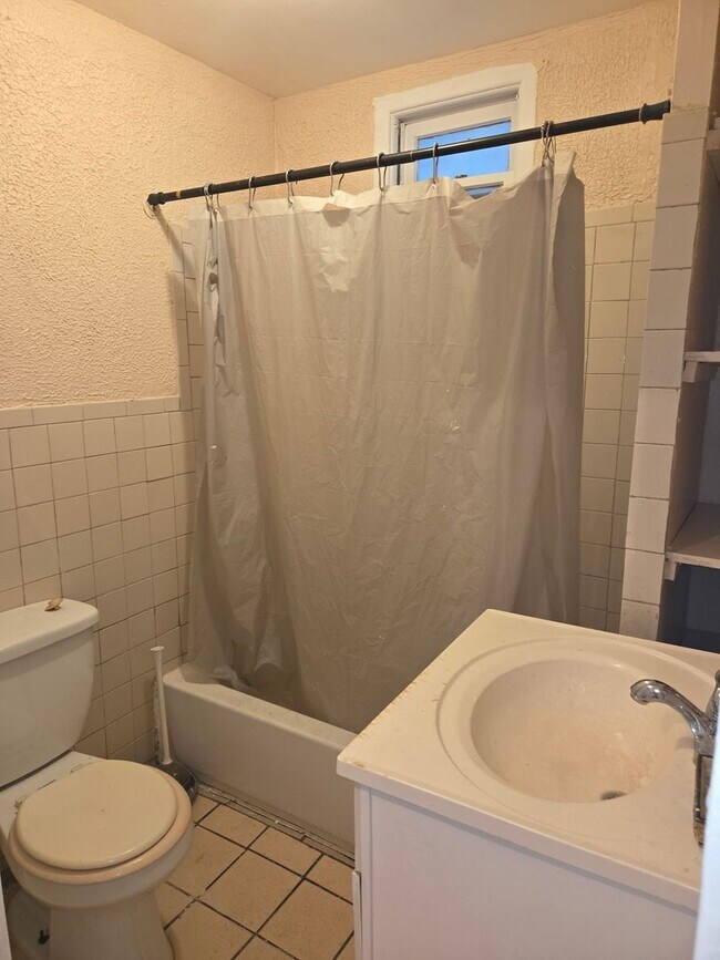 239 N 5th St in Newark, NJ - Building Photo - Building Photo