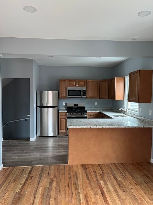 41 Henry St, Unit 41 Henry 2nd fl in Haledon, NJ - Foto de edificio