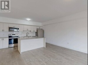 5-605 Chef Ln in Barrie, ON - Building Photo - Building Photo