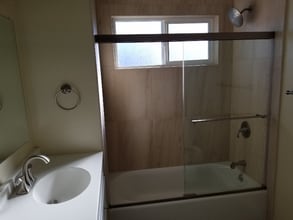 19482 Rosemarie Pl in Cupertino, CA - Foto de edificio - Building Photo