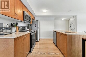 770 March Rd in Ottawa, ON - Building Photo - Building Photo