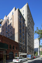 108 E 66th St in New York, NY - Building Photo - Building Photo