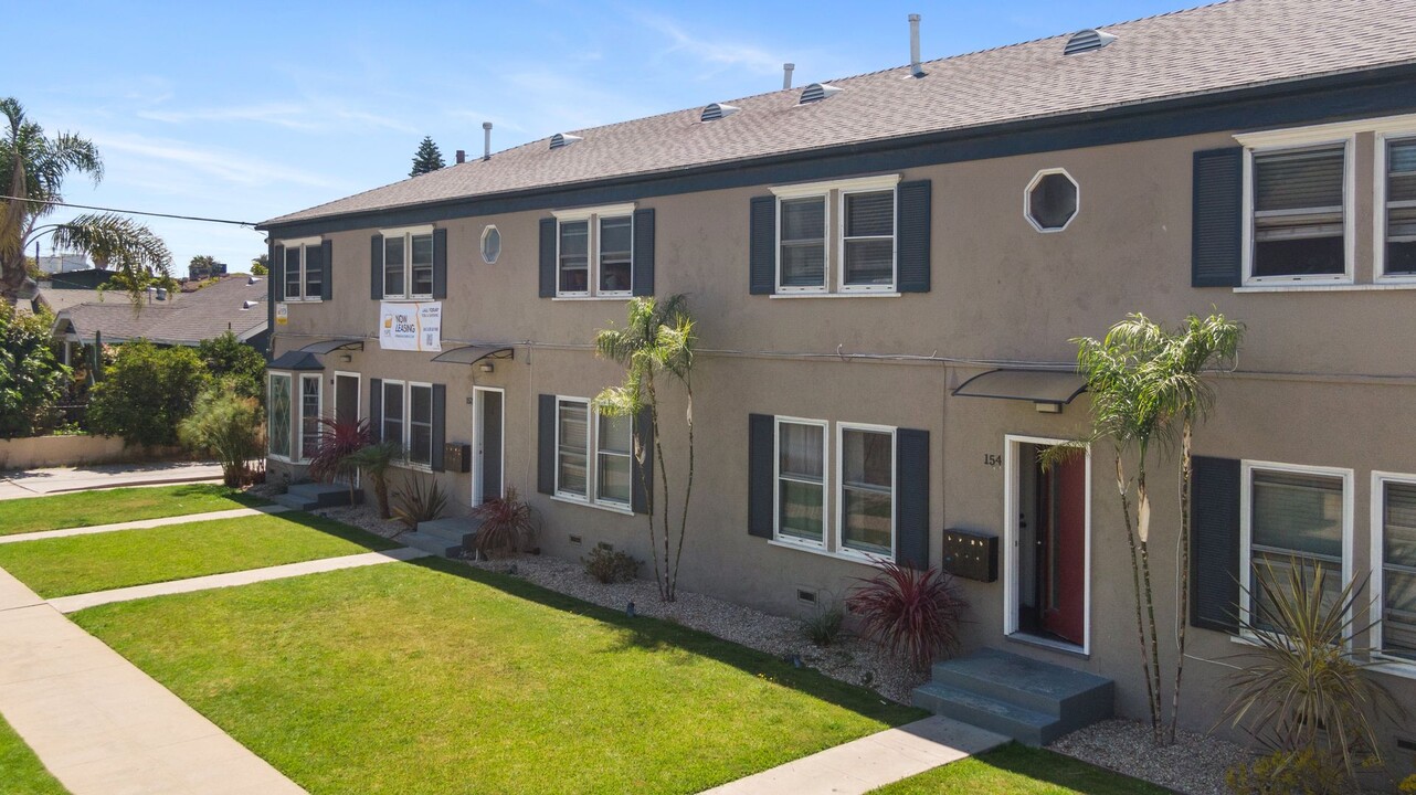 150 W Hillcrest Blvd, Unit 152 #2 in Inglewood, CA - Foto de edificio