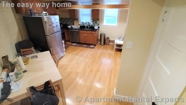 156 Magazine St, Unit #B in Cambridge, MA - Foto de edificio - Building Photo