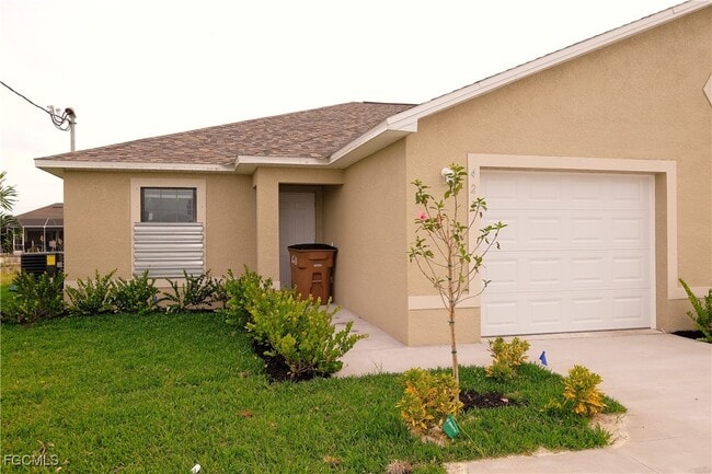 613 SE 6th Terrace in Cape Coral, FL - Building Photo - Building Photo