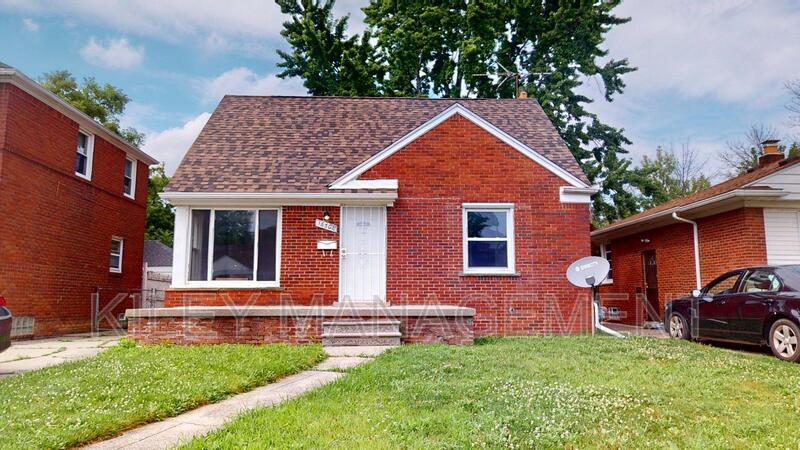 16501 Fairmount Dr in Detroit, MI - Building Photo