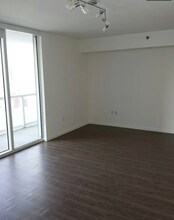 50 Biscayne Blvd, Unit 1609 in Miami, FL - Foto de edificio - Building Photo