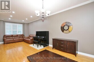 55 Gleeson Way in Ottawa, ON - Building Photo - Building Photo