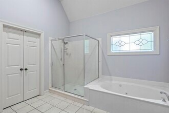 9143 Raspberry Ln in Cordova, TN - Building Photo - Building Photo