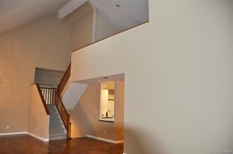 23 Deertree Ln in Briarcliff Manor, NY - Building Photo - Building Photo