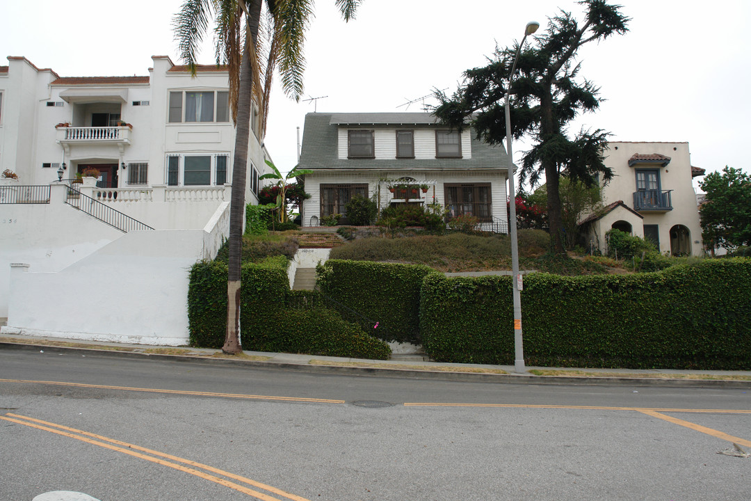 258 S Vendome St in Los Angeles, CA - Building Photo