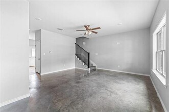 932 W Shirley St in Stephenville, TX - Building Photo - Building Photo