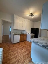 227 Winchester St, Unit 1 in Brookline, MA - Building Photo - Building Photo