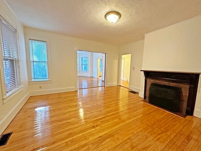 11 Highland Park Ave, Unit 1