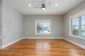 314 Chases Ln in Middletown, RI - Building Photo - Building Photo