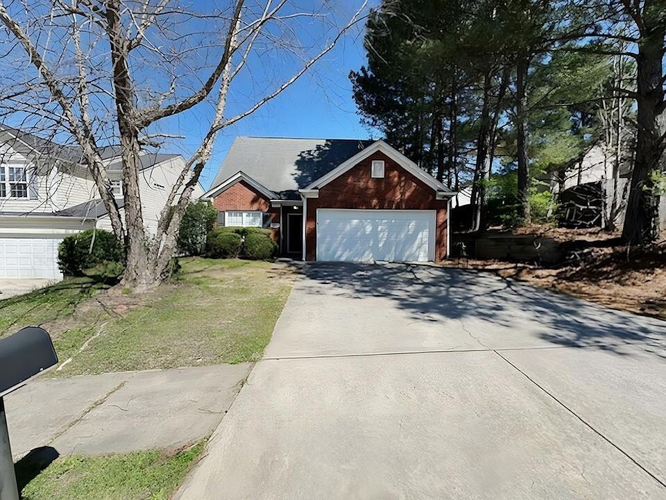 3572 Devon Chase Rd in Atlanta, GA - Building Photo