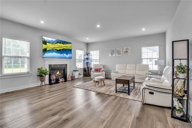 property at 4966 Brauer Dr