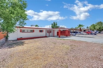 2016 Linden Ave in Las Vegas, NV - Building Photo - Building Photo