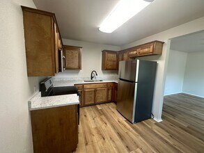 909 N El Paso Ave in Russellville, AR - Building Photo - Building Photo