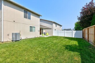 310 Riverview Ave in Selah, WA - Building Photo - Building Photo