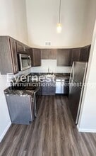 422 Country Downs Dr, Unit #3004-2 in Ballwin, MO - Foto de edificio - Building Photo