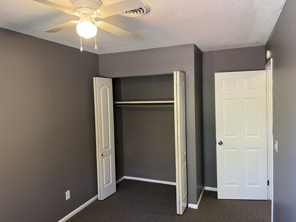 1905 E Florida Ave in Urbana, IL - Building Photo