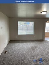 1109 Katie Mae Dr in Medford, OR - Building Photo - Building Photo