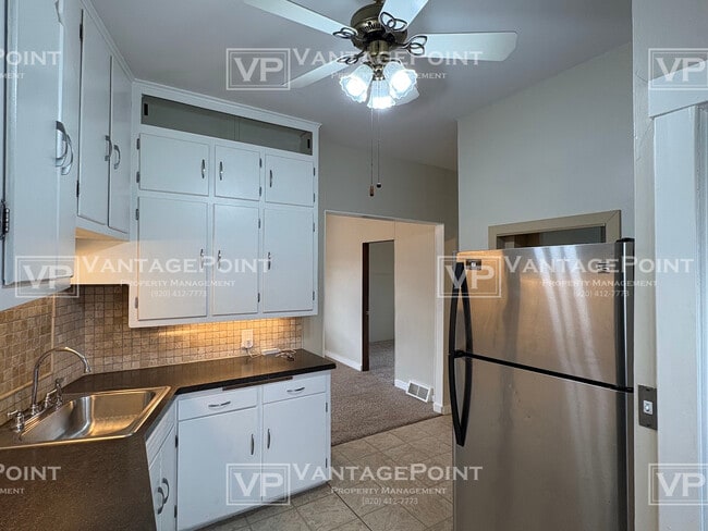 2110 Lincoln St in Two Rivers, WI - Building Photo - Building Photo