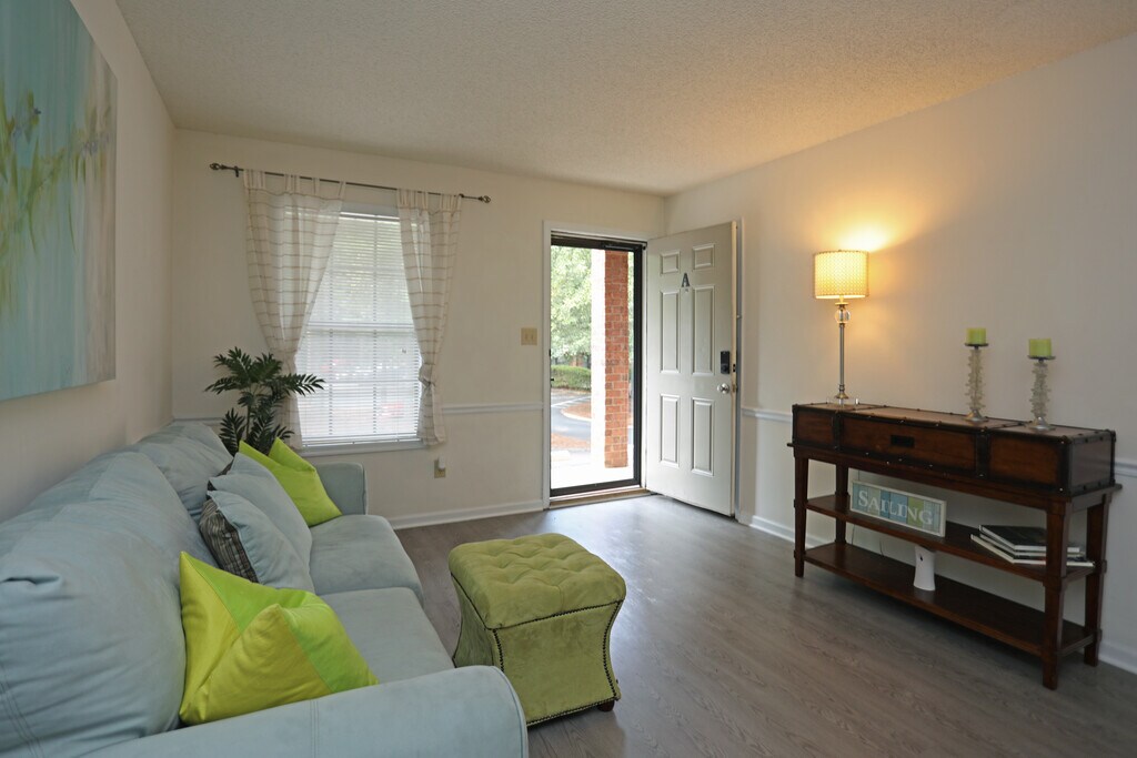 Lindsey Manor Apartments Kernersville, NC Apartments