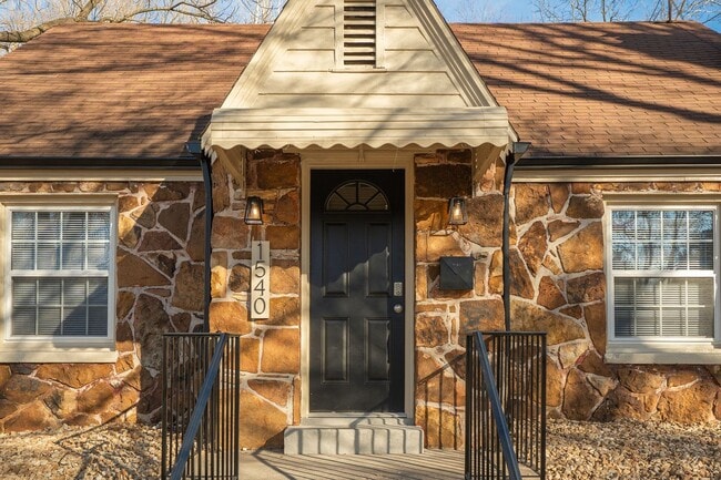 1540 S Campbell Ave in Springfield, MO - Building Photo - Building Photo