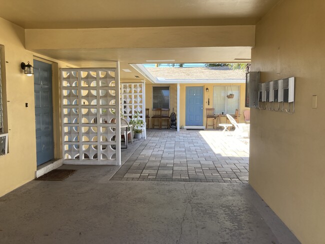 1811 NE 56th St in Fort Lauderdale, FL - Building Photo - Building Photo