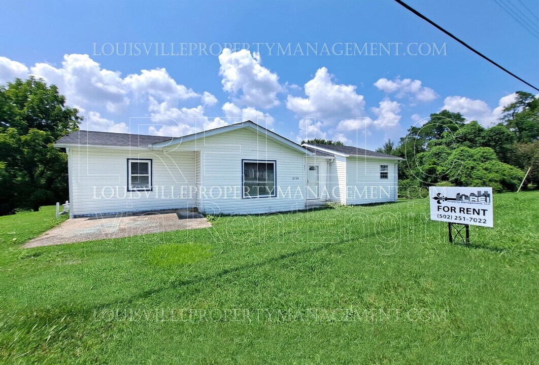 12124 E Orell Rd in Louisville, KY - Building Photo
