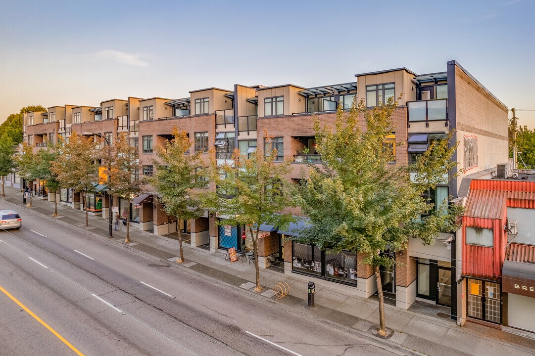 2136-2168 E Hastings St in Vancouver, BC - Building Photo