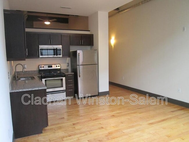 property at 101 E 6th St