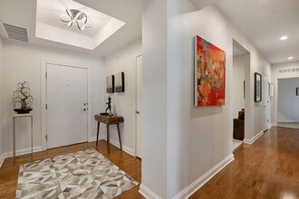 1800 Amberley Ct in Lake Forest, IL - Building Photo - Building Photo