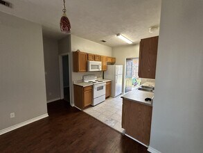 1711 Prairie Dr in Bryan, TX - Building Photo - Building Photo