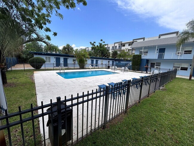 property at 1020 N Victoria Park Rd