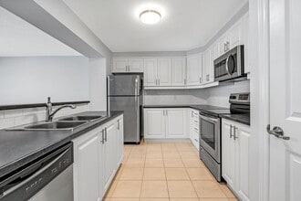 405 Gerardia Ln in Ottawa, ON - Building Photo - Building Photo