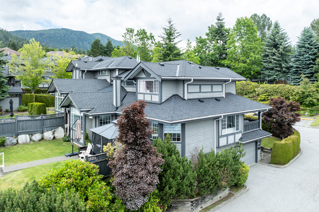 1685 Pinetree Way in Coquitlam, BC - Building Photo - Primary Photo