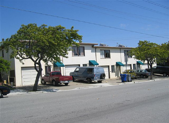 502 Commercial Ave in South San Francisco, CA - Building Photo - Other